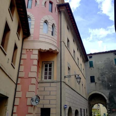 Апартаменти Mansarda Con Solarium Panoramico Su Centro Storico Di Sarteano Vicino Alle Famose Terme Della Val D'Orcia Екстер'єр фото