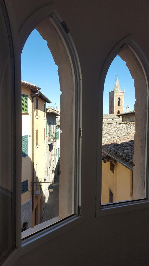 Апартаменти Mansarda Con Solarium Panoramico Su Centro Storico Di Sarteano Vicino Alle Famose Terme Della Val D'Orcia Екстер'єр фото