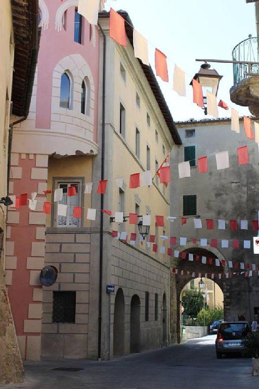 Апартаменти Mansarda Con Solarium Panoramico Su Centro Storico Di Sarteano Vicino Alle Famose Terme Della Val D'Orcia Екстер'єр фото